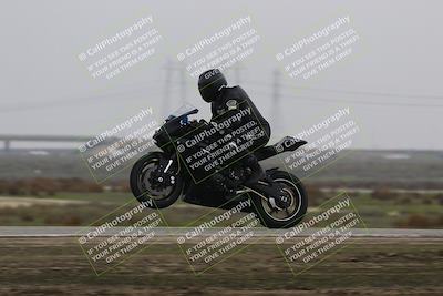 media/Nov-29-2025-TrackDaz (Sat) [[10ae2d9bce]]/B Group/Session 4 (Wheelie Bump)/